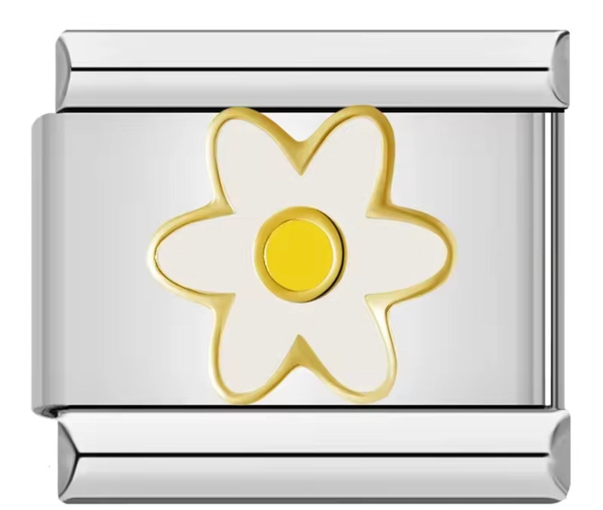 Simple Daisy Charm